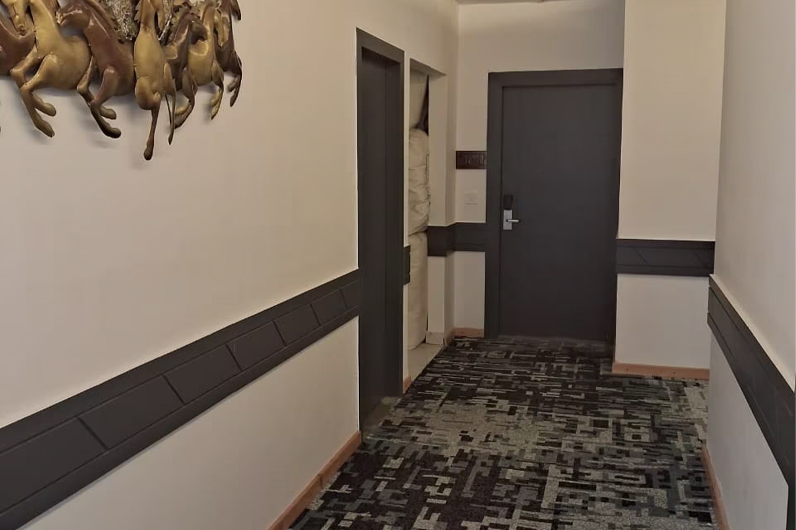 Entrance 1